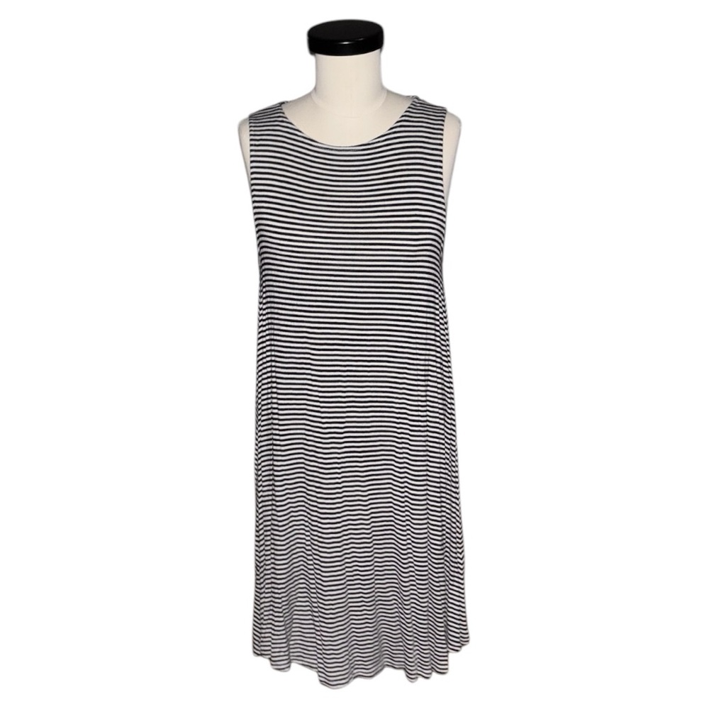 Hourglass Lilly Black and White Striped Sleeveless T-shirt Dress